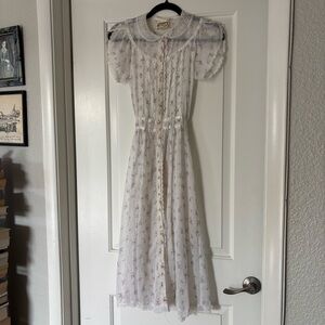 1970s Vintage Gunne Sax Dress white sheer floral print button up with lace